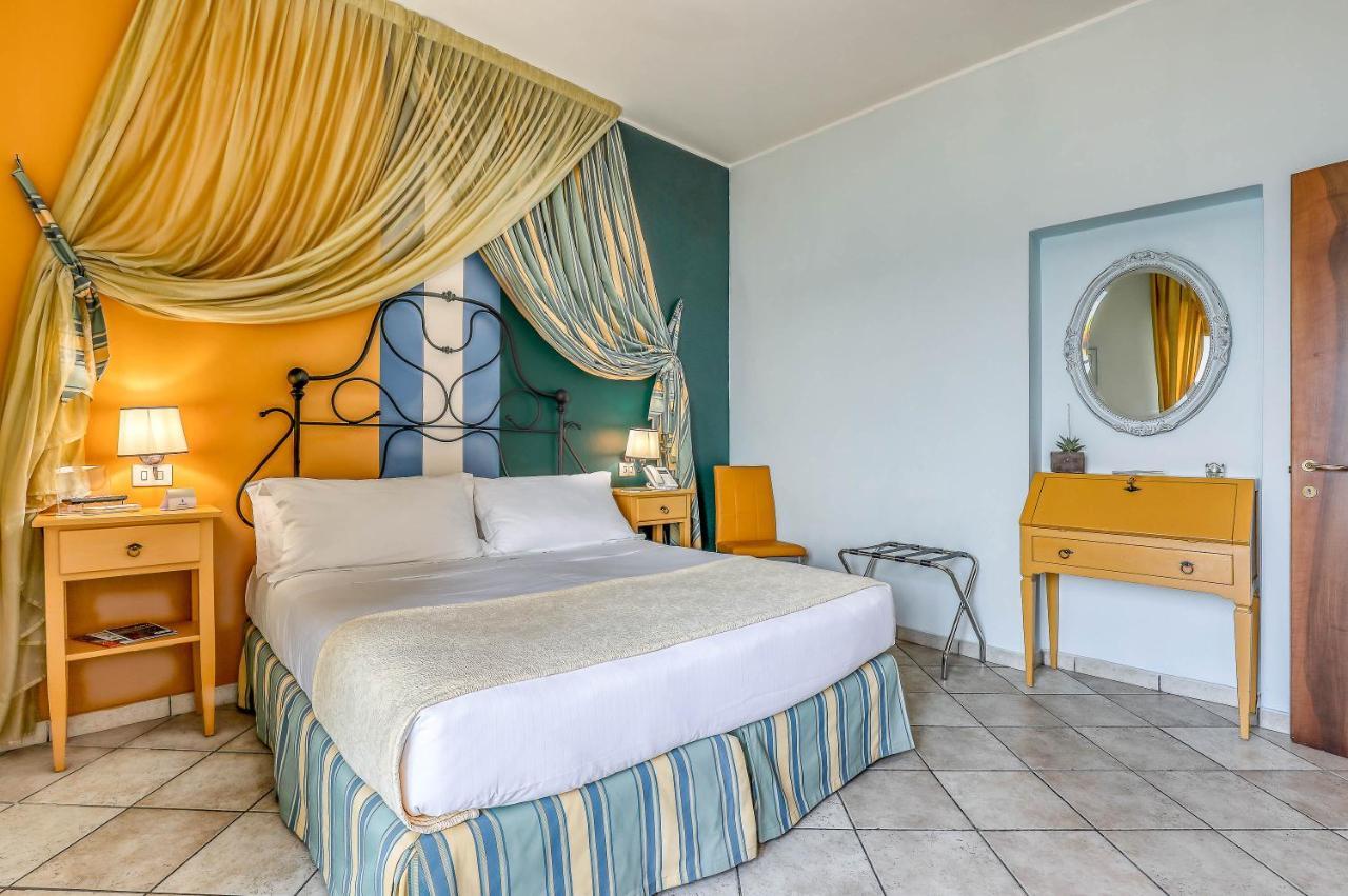 Hotel Albatros Varigotti Luaran gambar