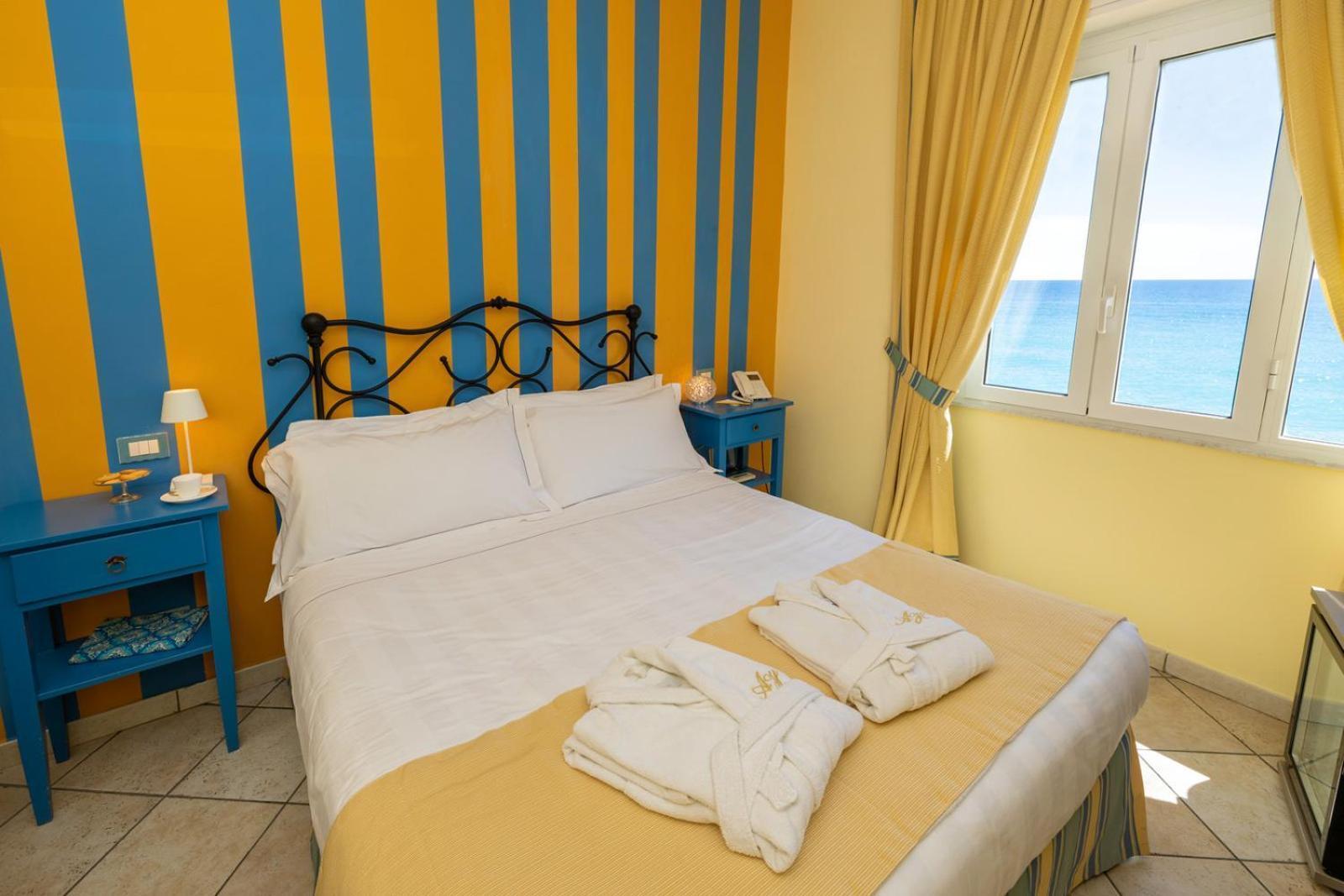 Hotel Albatros Varigotti Luaran gambar