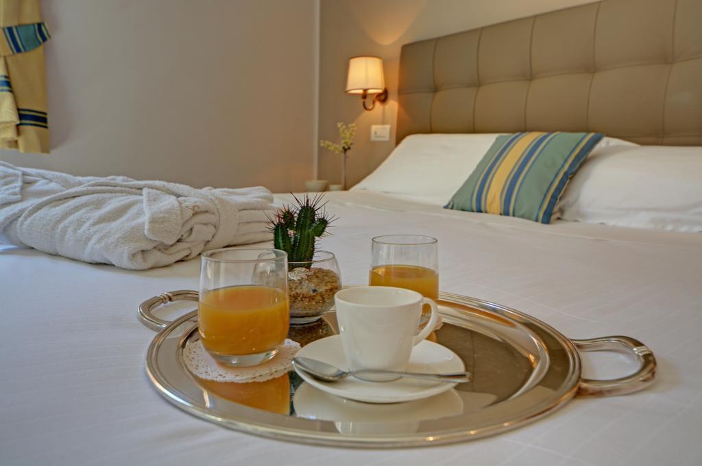 Hotel Albatros Varigotti Luaran gambar